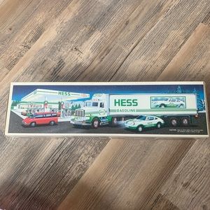 1992 Hess 18 wheeler and racer